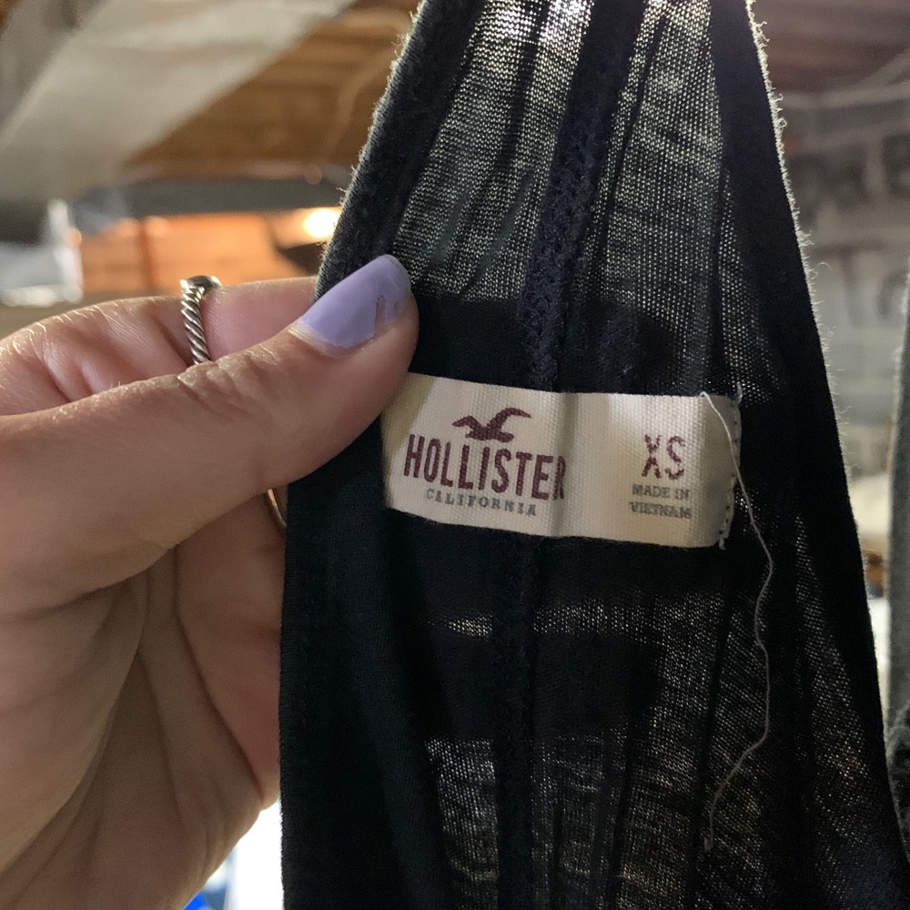 HOLLISTER RACERBACK TANK - Picture 3 of 3
